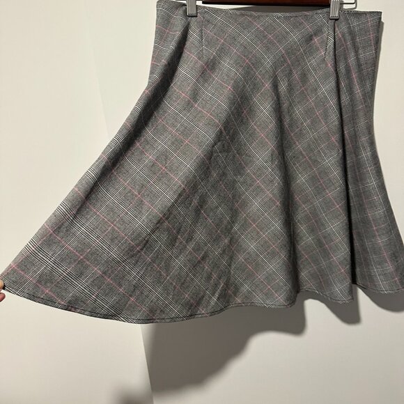 Plaid A-Line Skirt- Grey/Pink size 10 - Picture 4 of 4